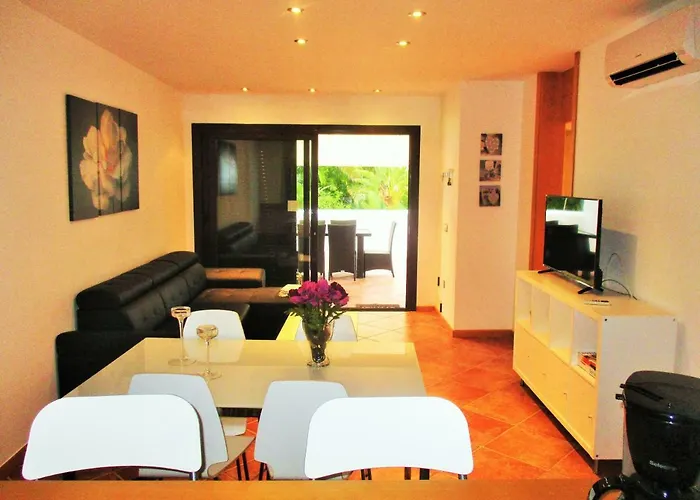 Luxury Complex Near The Sea Appartamento *